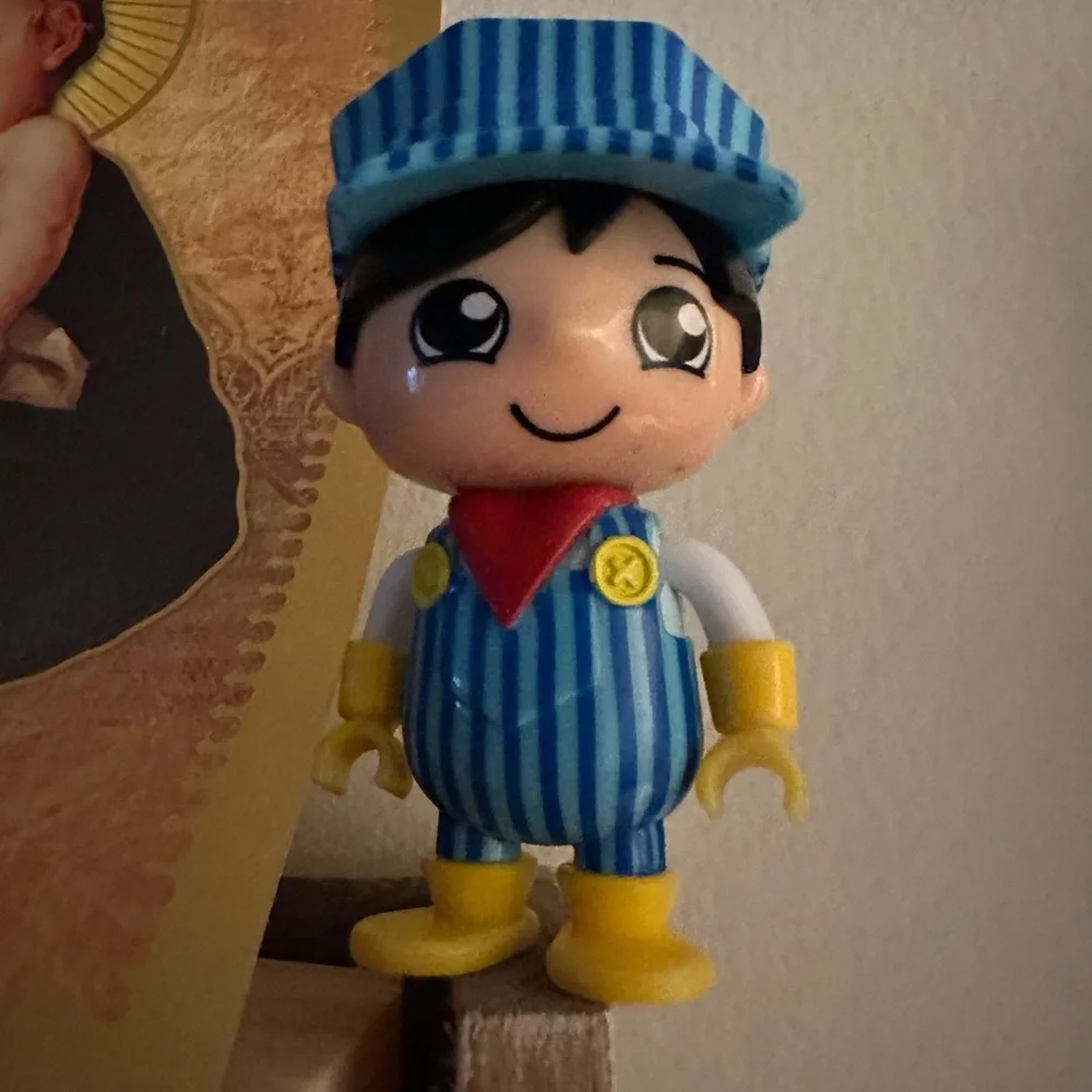 Ryan’s World 3 inch mini figure Pre owned cake topper